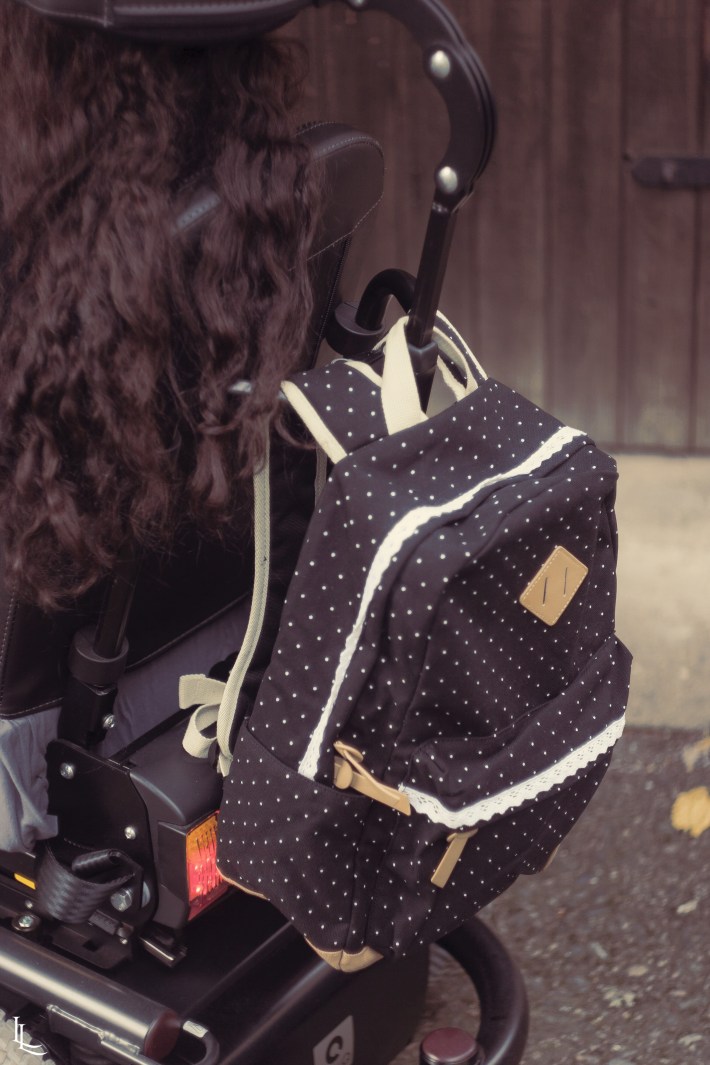 lina-levien-wheelchair-rollingchair-polka-dot-backpack